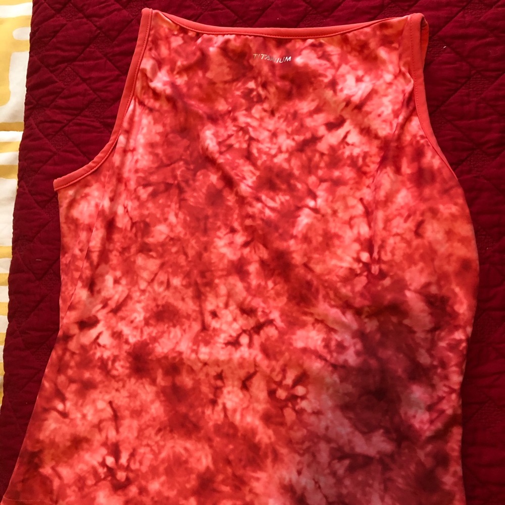 Columbia Sports Top - Medium- Like New